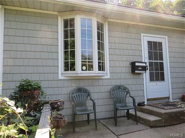 1st image of 548 Ashford Ave