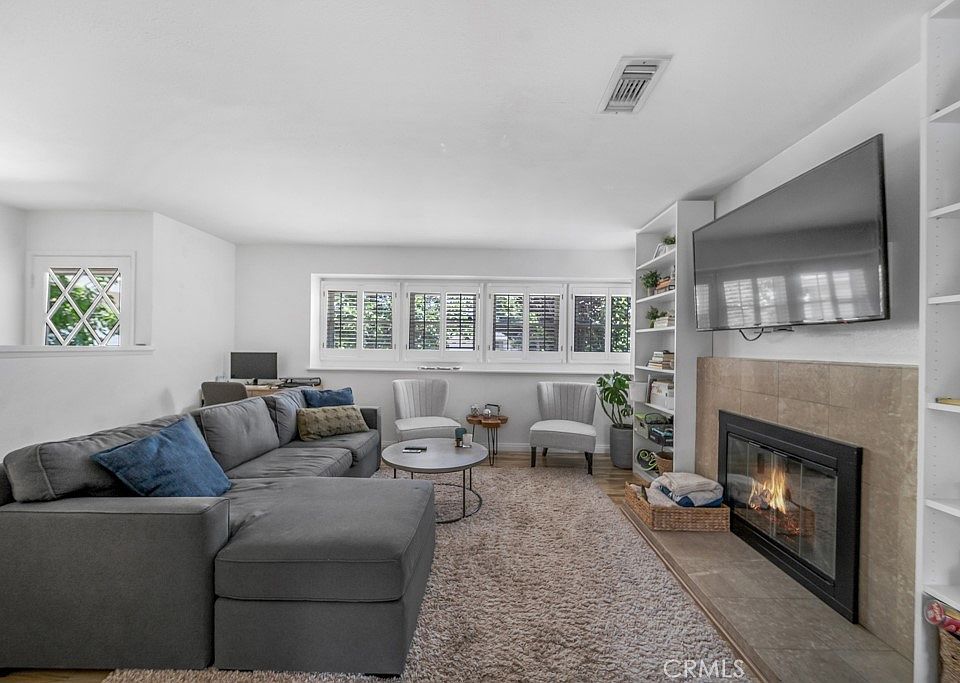 7913 Ponce Ave, Canoga Park, CA 91304 | Zillow