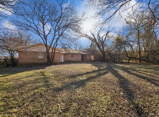 3289 Centennial Rd, Forest Hill, TX 76119