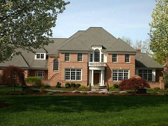1st image of 72 Kingswood Dr