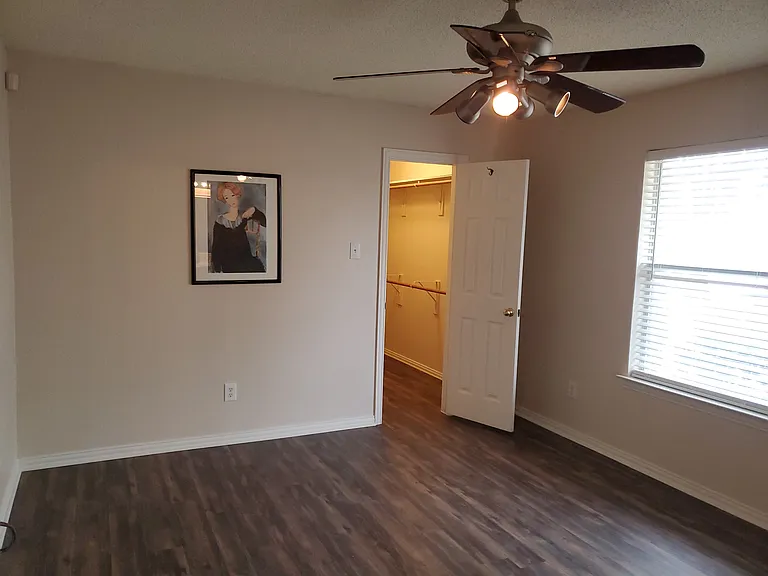 5005 Boxwood Ln — Photo 6