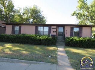 503 NE Gordon St, Topeka, KS 66608