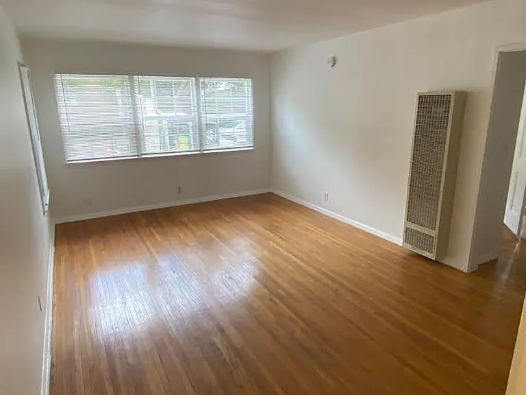 602 S Dunsmuir Ave — Photo 7