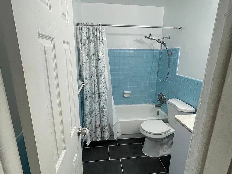 6400 NE 18th Ave #14 — Photo 16