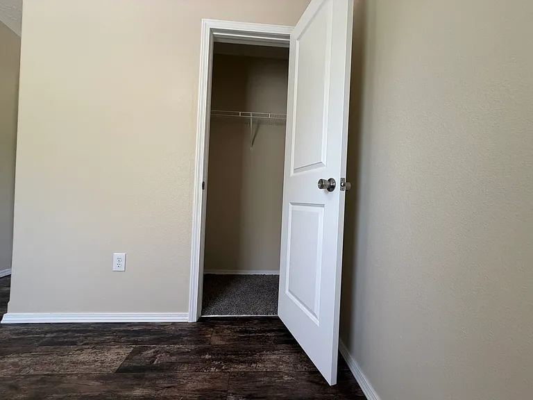 709 N Collins Fwy #213 — Photo 19