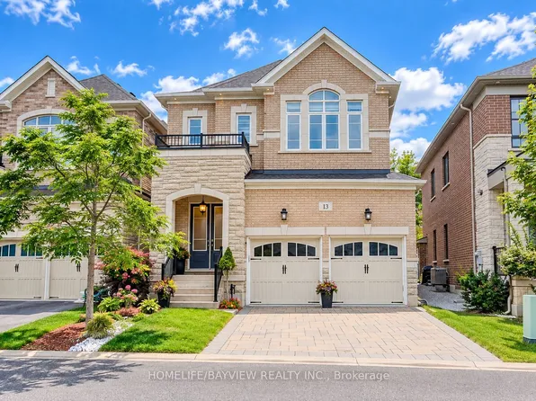 13 Cottonwood Hollow Ct, Aurora, ON L4G 3L8