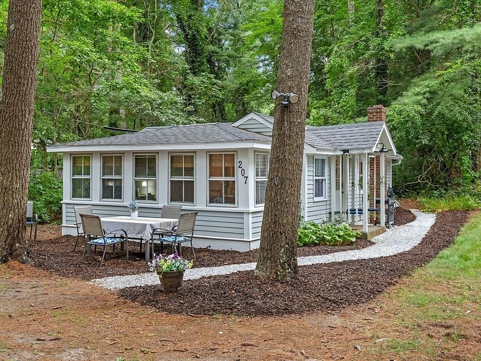 1st image of 207 Bartlett Rd