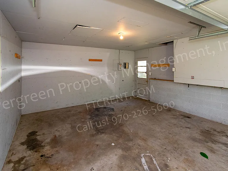1916 Larkspur Dr — Photo 27