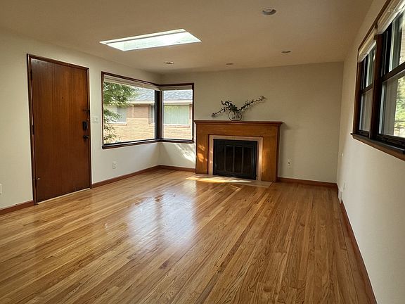 3rd image of 6020 4th Ave NW