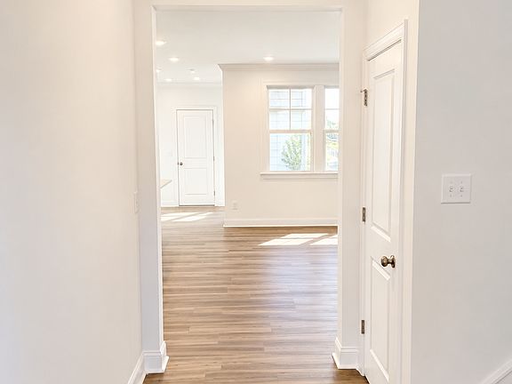 4th image of 1565 Goldfinch Perch Ln #353