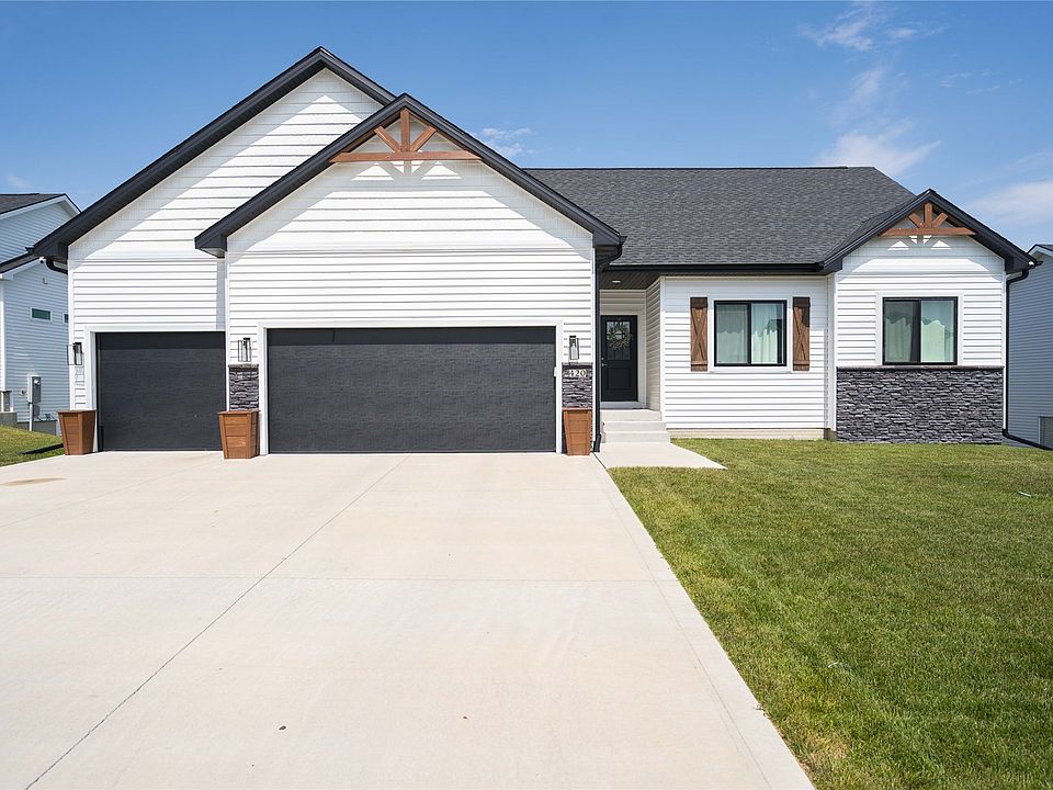 1st image of 420 Wicker Dr