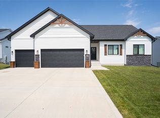 420 Wicker Dr, Huxley, IA 50124