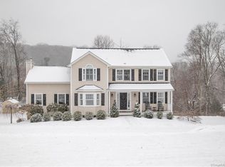 38 Farm Field Ridge Rd, Sandy Hook, CT 06482