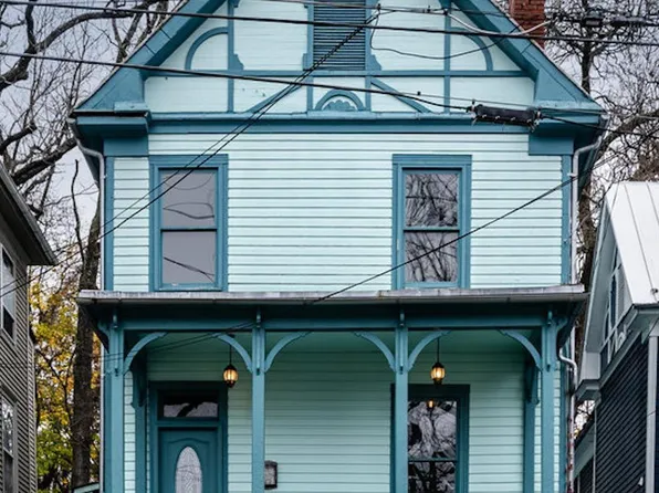 613 W Frederick St, Staunton, VA 24401