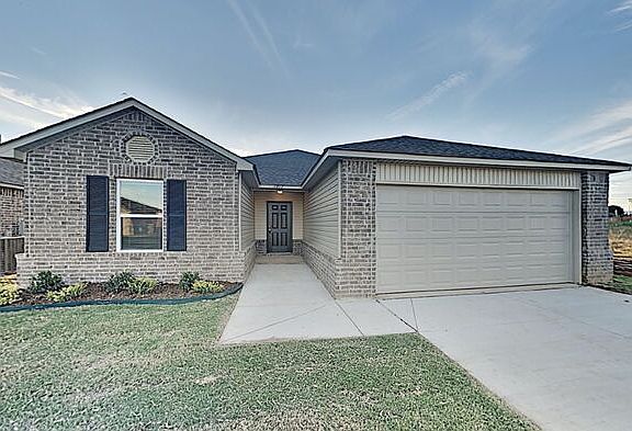 2nd image of 1817 Hayes Ln