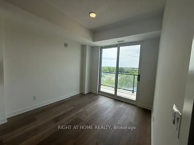 33 Erie Ave #811 — Photo 13