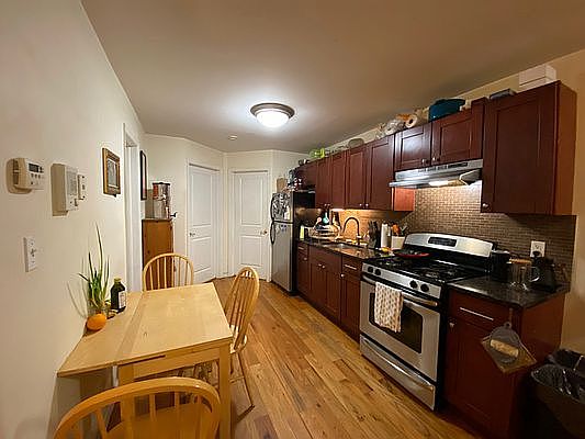1st image of 49 Vernon Ave