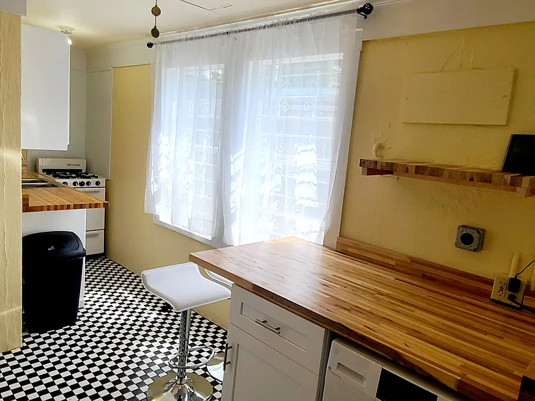 4723 Carondelet St #D — Photo 11