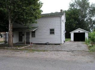 620 Clay St, Belleville, IL 62220
