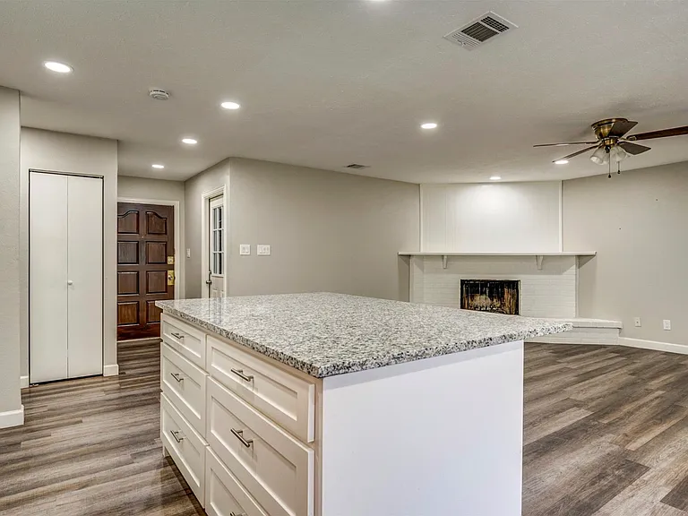 7813 Evening Star Dr — Photo 9