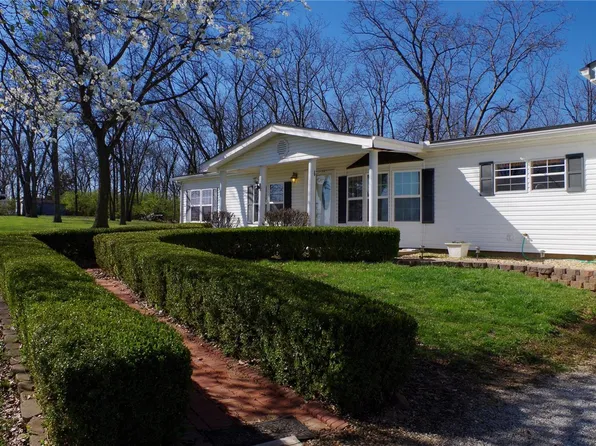 1077 Creech School Rd, Troy, MO 63379