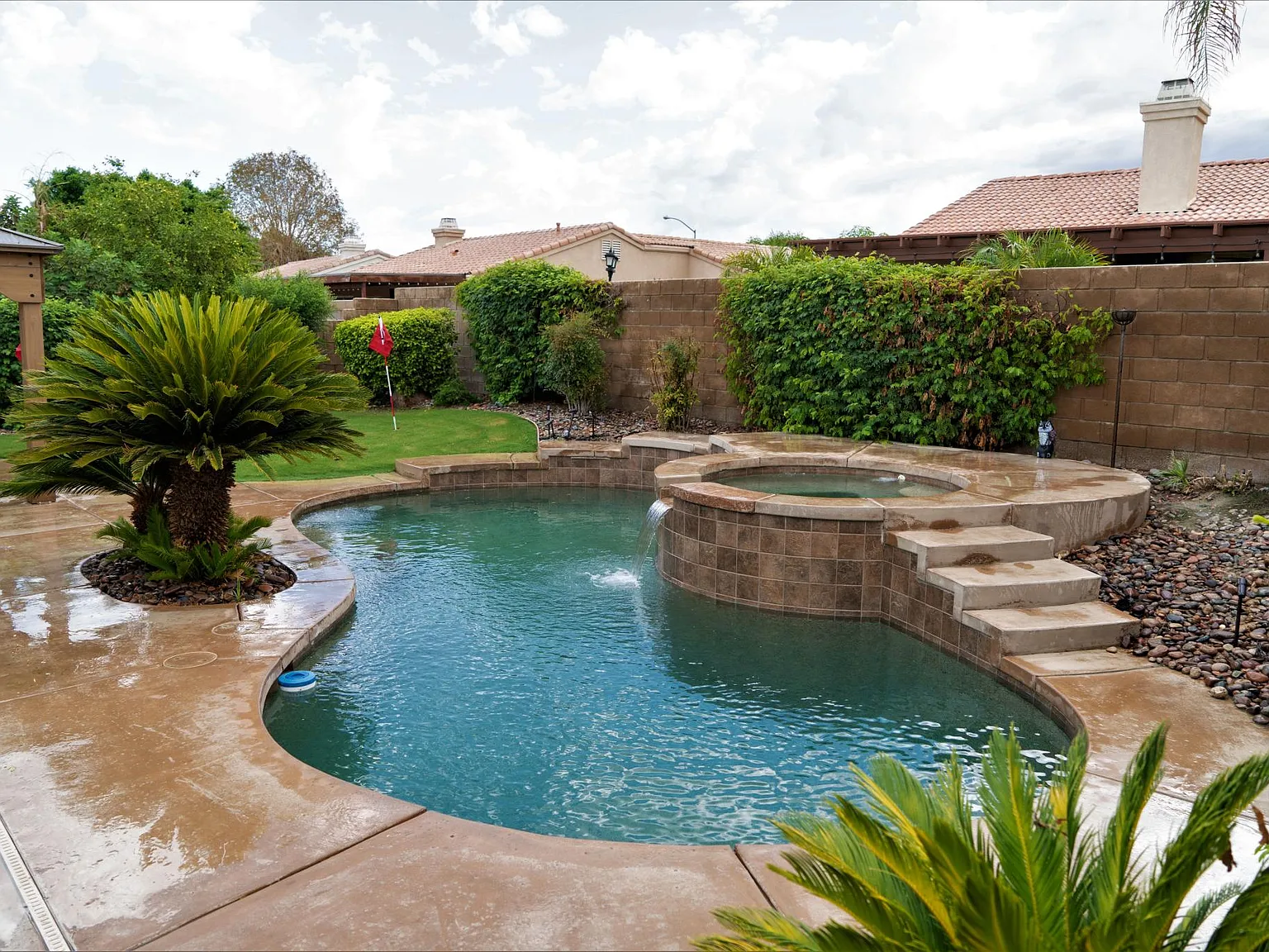 81163 Palmwood Dr — Photo 1