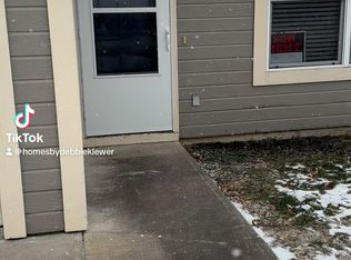 15 E 8th St #15, Adrian, MO 64720