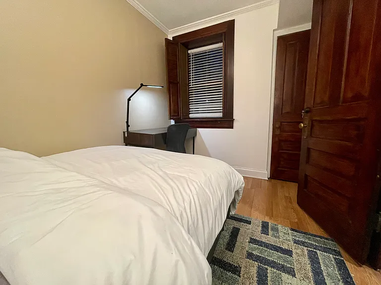 1506 W Polk St — Photo 7