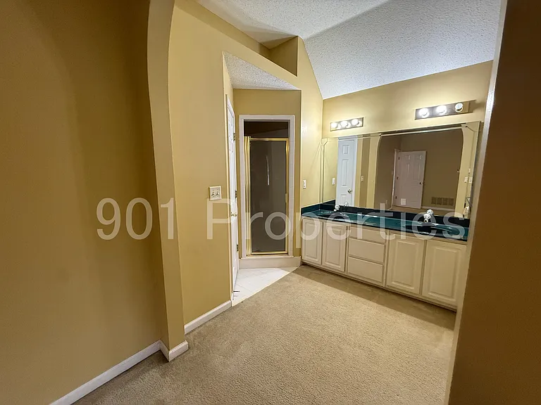 4957 Rivercrest Ln — Photo 13