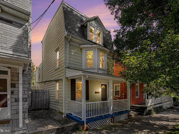173 N Water St, Spring Grove, PA 17362