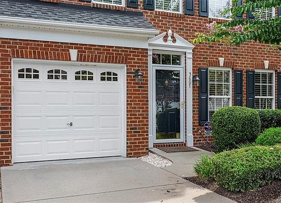 3rd image of 5807 Gate House Dr