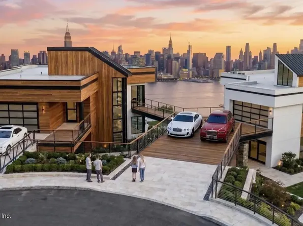 43-47 Cecil Ct, Staten Island, NY 10303