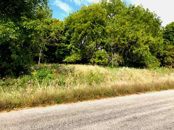 1955 E 4th Rd, Tonica, IL 61370