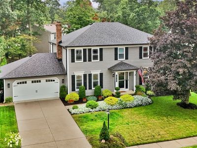 10141 Huntington Park Dr, Strongsville, OH, 44136