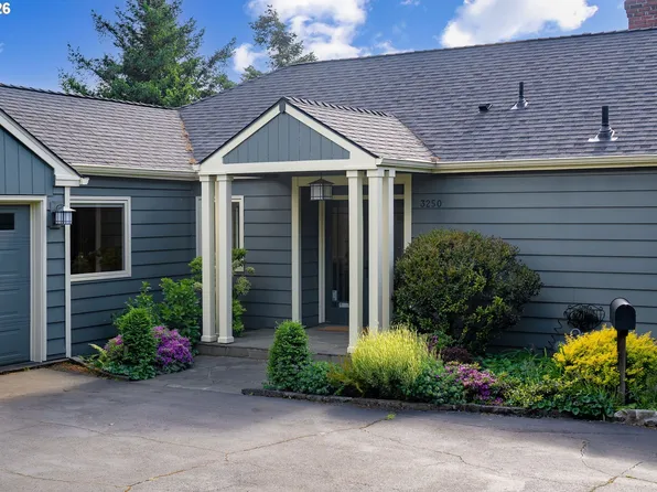 3250 SW Donner Way Ct, Portland, OR 97239