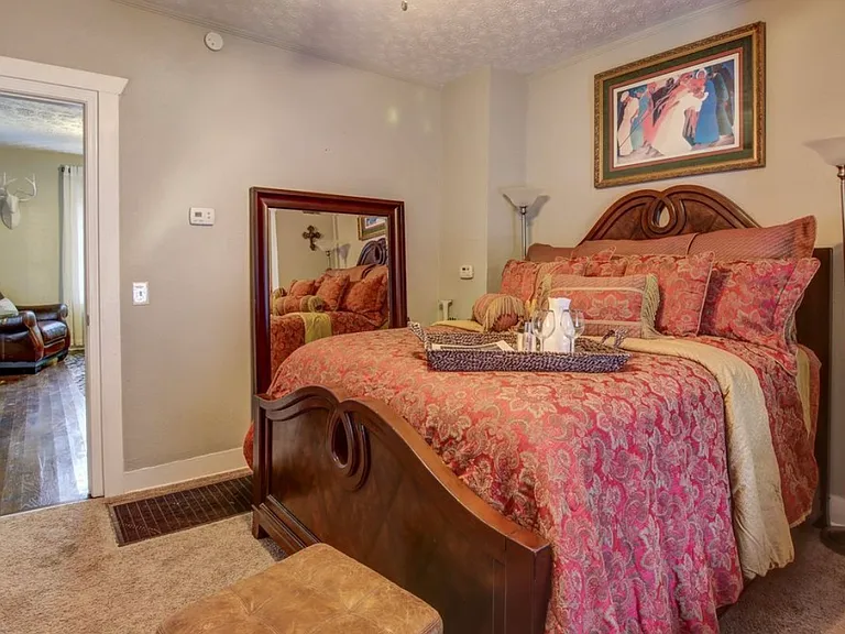 1837 Dorsey Ave — Photo 15