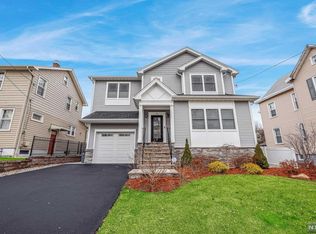 15 4th St, Wood Ridge, NJ 07075