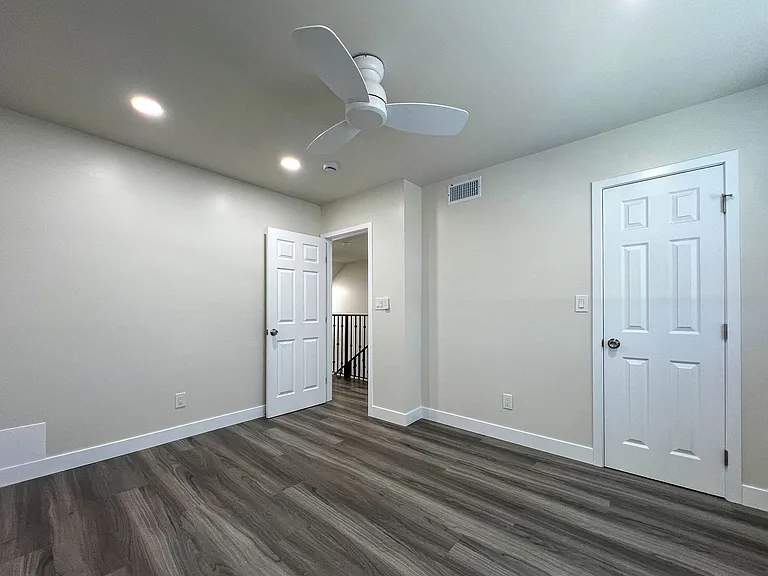 6535 Pickering Ave — Photo 20