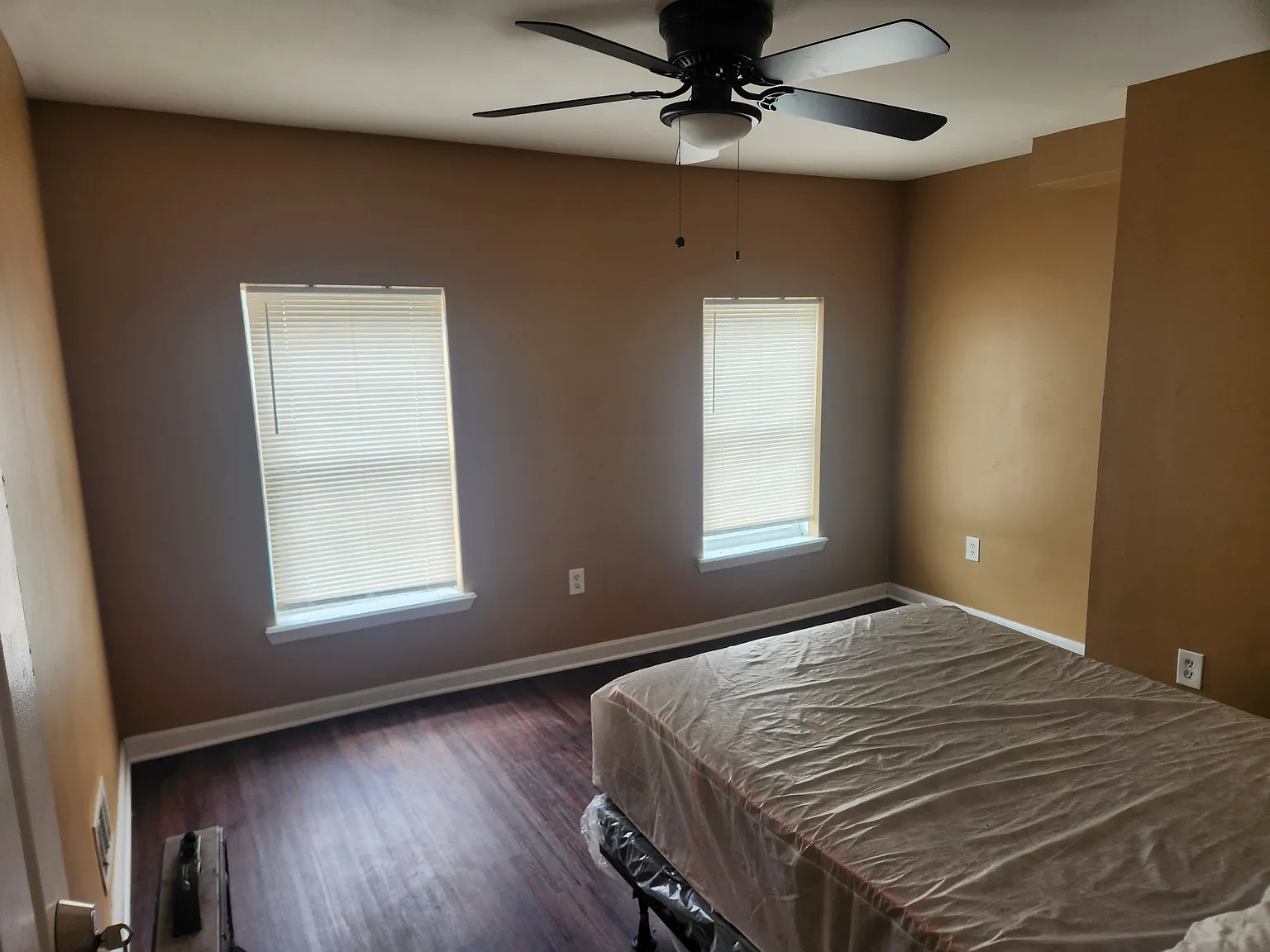 1 bed, 1.5 bath, $700 — Photo 3