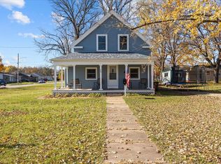 505 7th St, Prairie Du Sac, WI 53578
