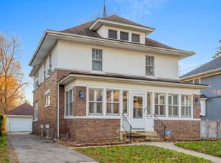 232 Plum St, Aurora, IL 60506