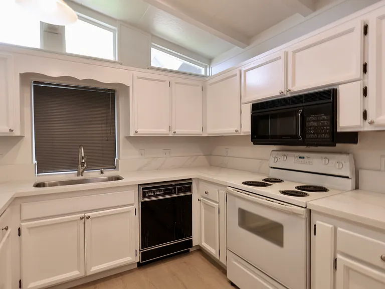 2508 Greenfield Way — Photo 6