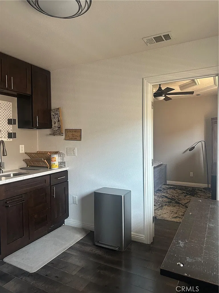 1 bed, 701 sqft, $2,200 — Photo 3