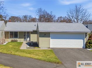 21 Celtis Plz, Monroe Township, NJ 08831