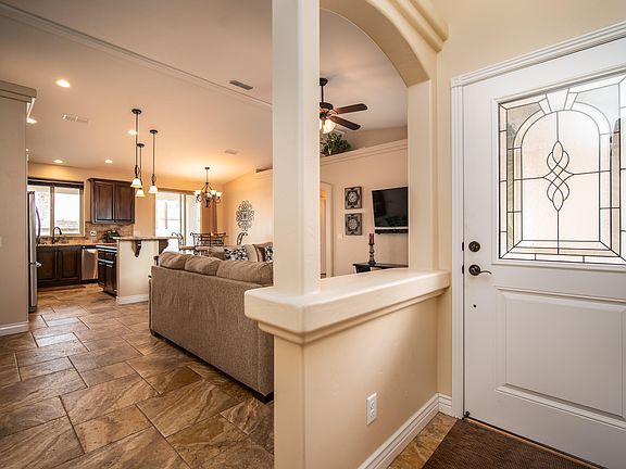3rd image of 3405 Oro Grande Blvd