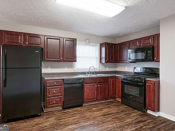 5th image of 1481 Smokehouse Ln