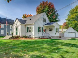 318 6th St N, Cannon Falls, MN 55009