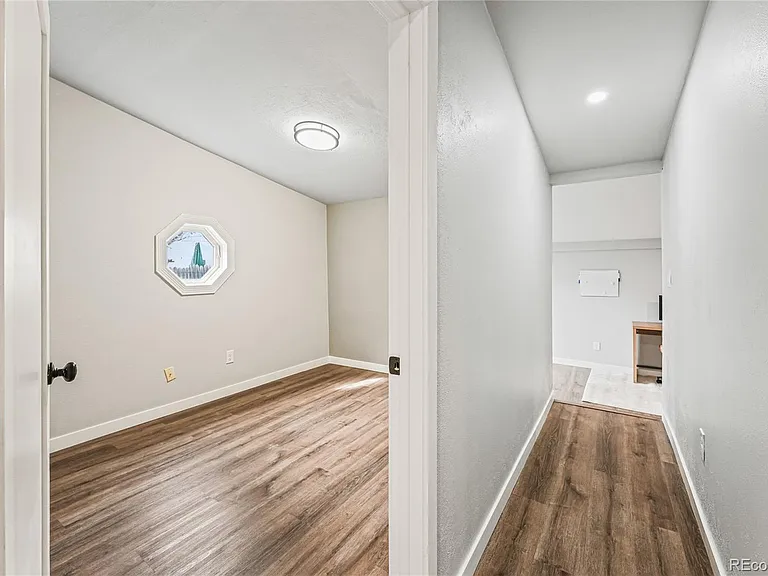 2949 Glenarm Pl — Photo 24