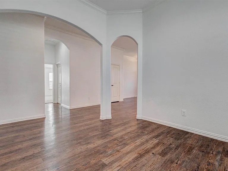 1511 Evermore Manor Ln — Photo 5