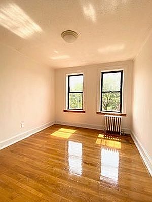3rd image of 21-38 Crescent St #C7